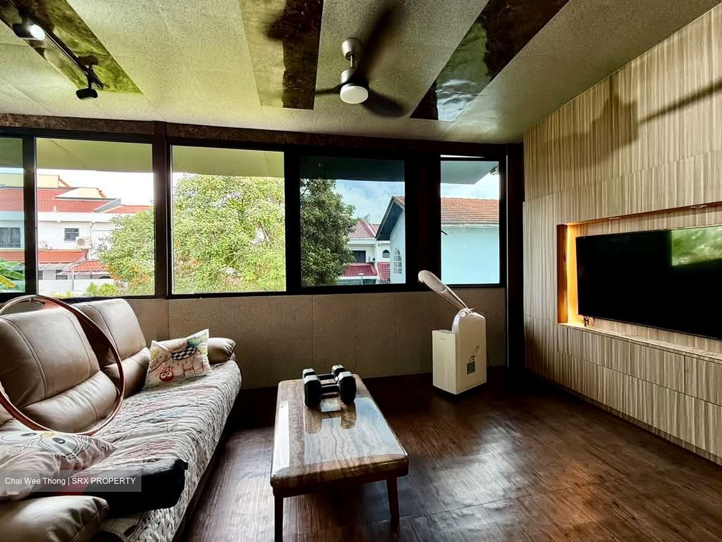 Highland Road (D19), Terrace #574109271